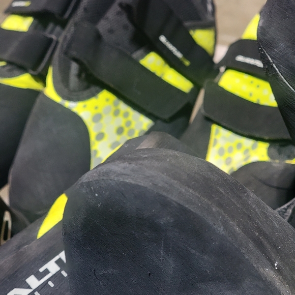 Five Ten Quantum VCS Rock Climbing Shoe - Picture 4 of 5